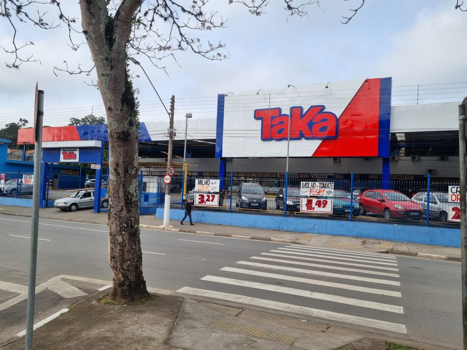 fachada taka 5.jpeg